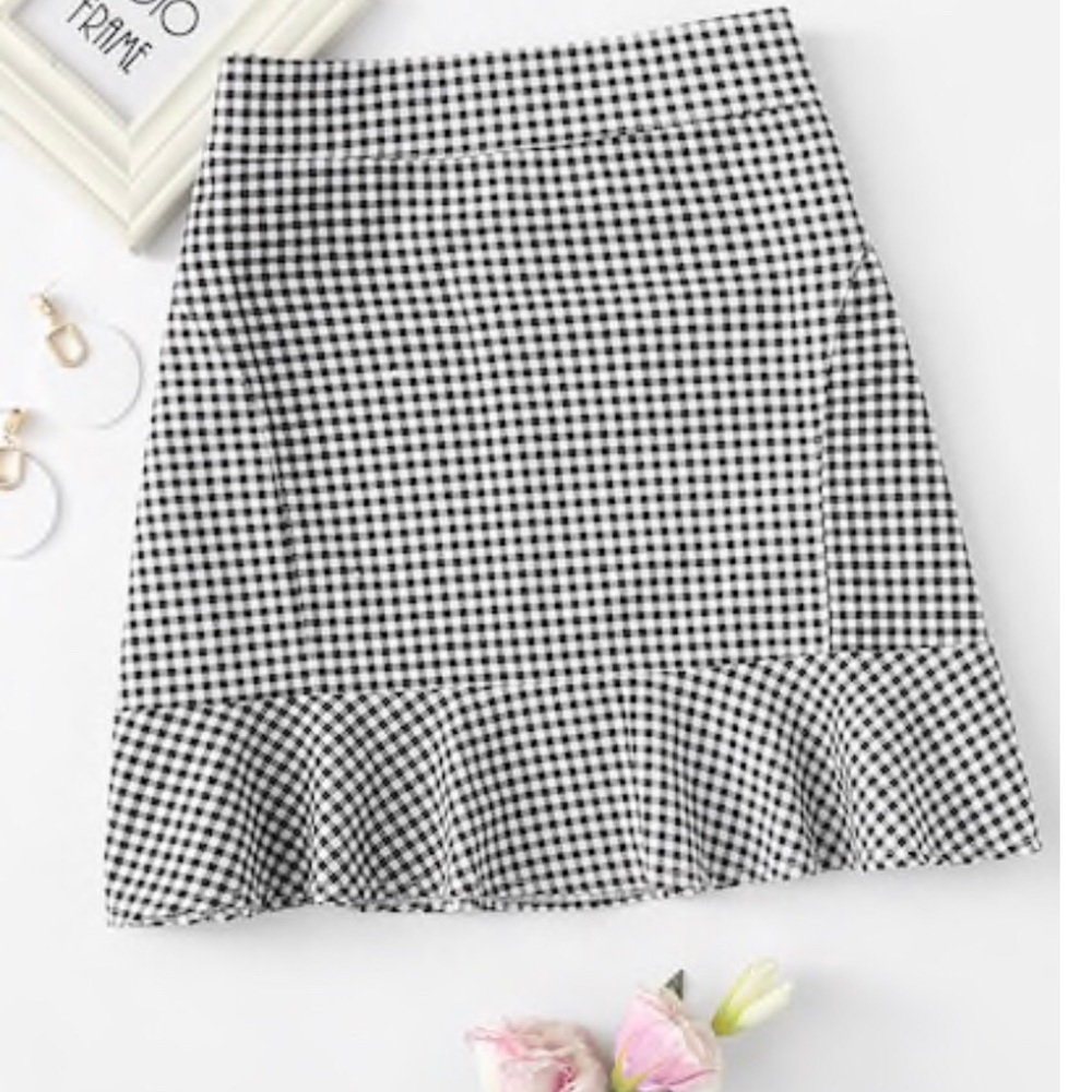 Ruffle Hem Mini Skirt